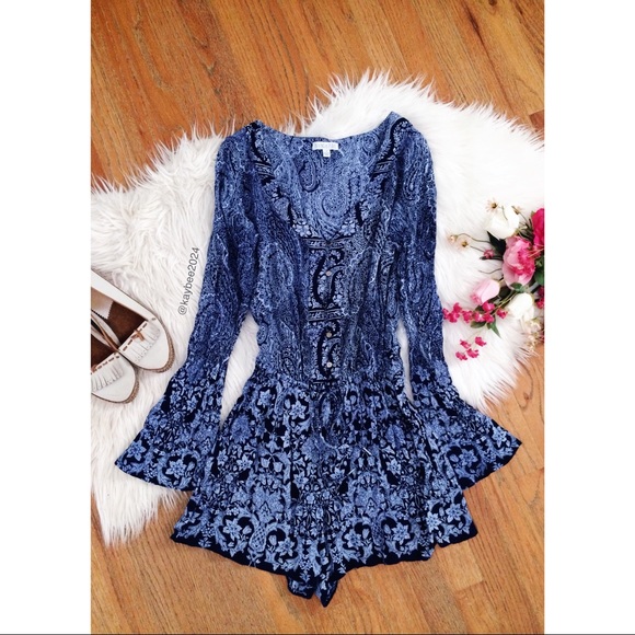 Urban Outfitters Pants - 🌿 Urban Outfitters Boho Bell Sleeve Romper 🌿